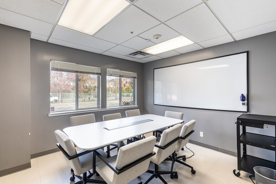 More Photos Of 730 Bennett Valley Rd, Santa Rosa Medical For Lease