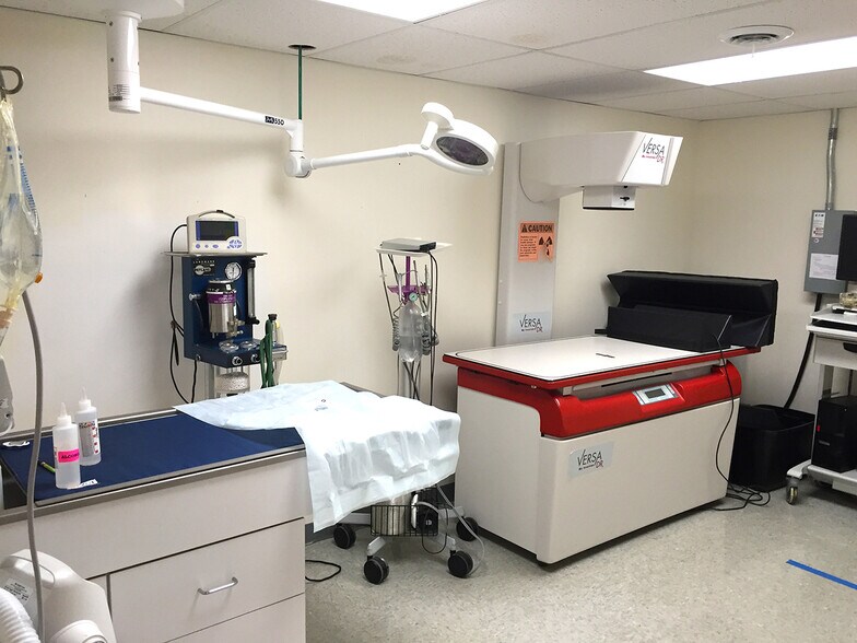 More Photos Of 7530 Mineral Point Rd, Madison General Retail For Sale