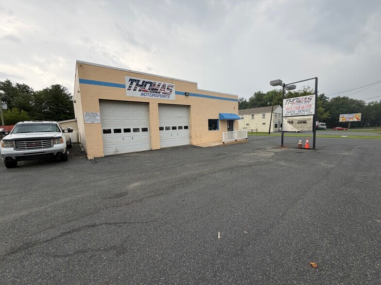 More Photos Of 3326 Forge Hill Rd, Street General Retail For Sale