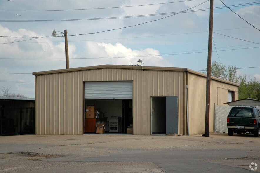 More Photos Of 710 E IH 30, Garland Freestanding For Lease