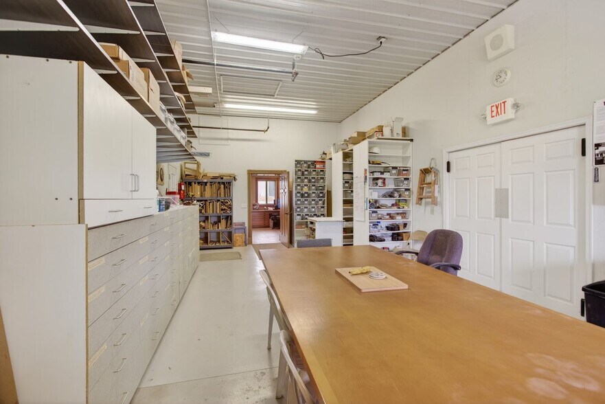 More Photos Of 641 Acorn Dr, Harrisonburg Manufacturing For Sale