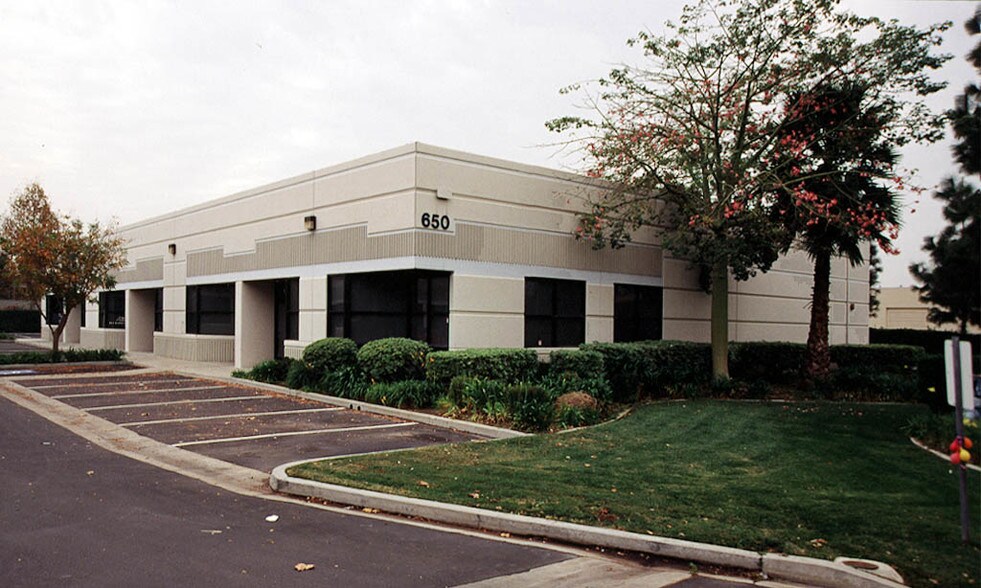 More Photos Of 650 Flinn Ave, Moorpark Warehouse For Lease