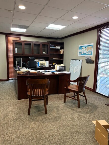 More Photos Of 3829 N Classen Blvd, Oklahoma City Office For Lease