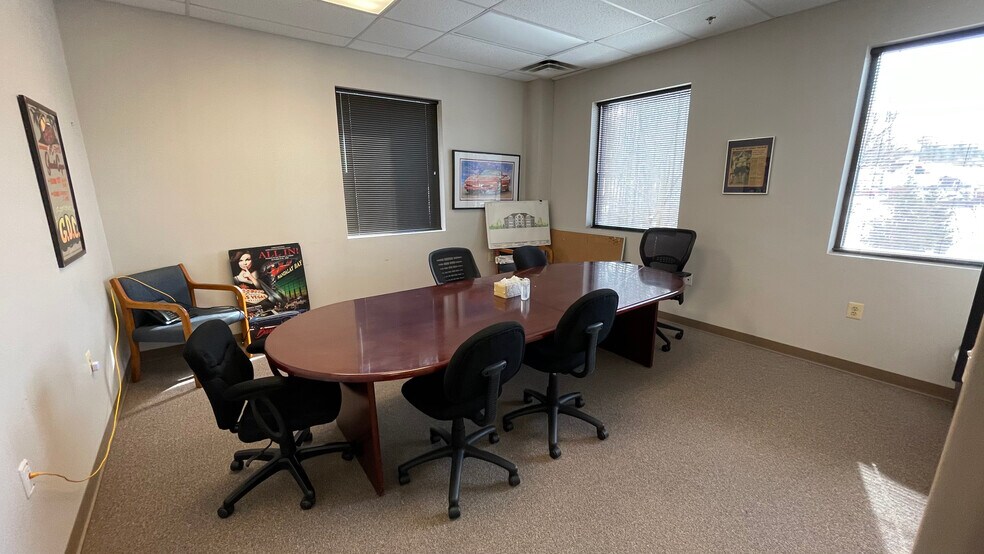 More Photos Of 6933 Colchester Park Dr, Manassas Warehouse For Lease