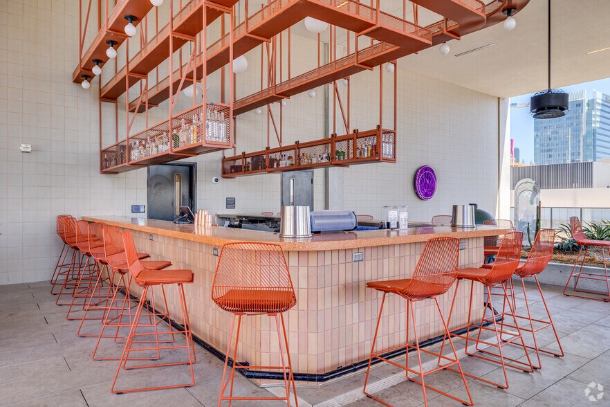 More Photos Of 200 W Monroe St, Phoenix Coworking Space