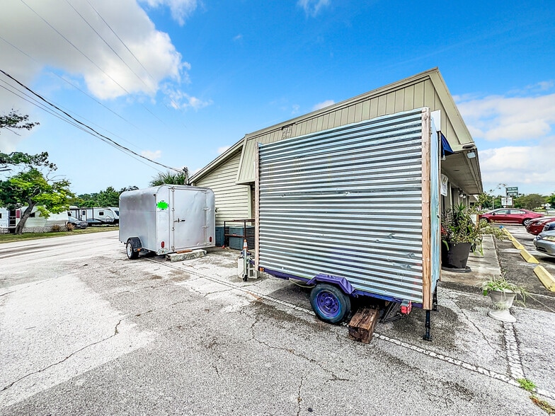 More Photos Of 2553-2565 Park Dr, Sanford Freestanding For Sale