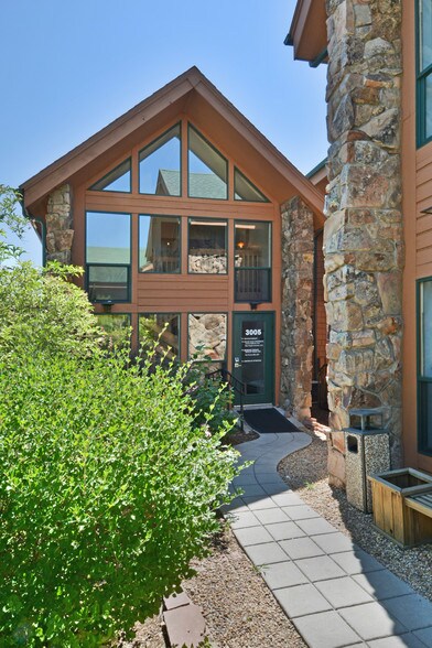 More Photos Of 3005 47th St, Boulder Unknown For Lease
