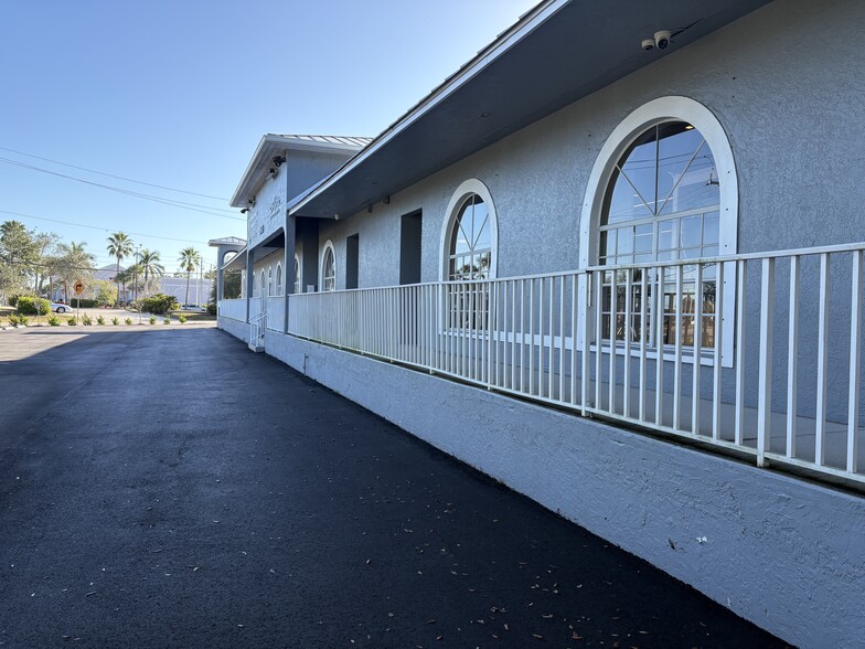 Primary Photo Of 2421 Shreve St, Punta Gorda Office For Lease