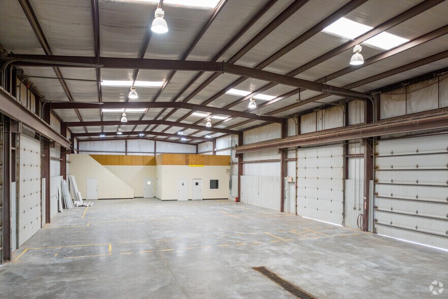 More Photos Of 8801 W County Road 127, Midland Warehouse For Lease