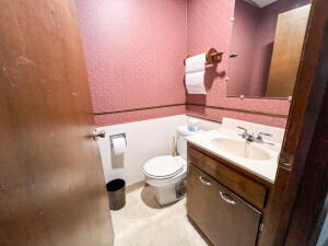 More Photos Of 717 - 719 Main Ave, Brookings Medical For Sale