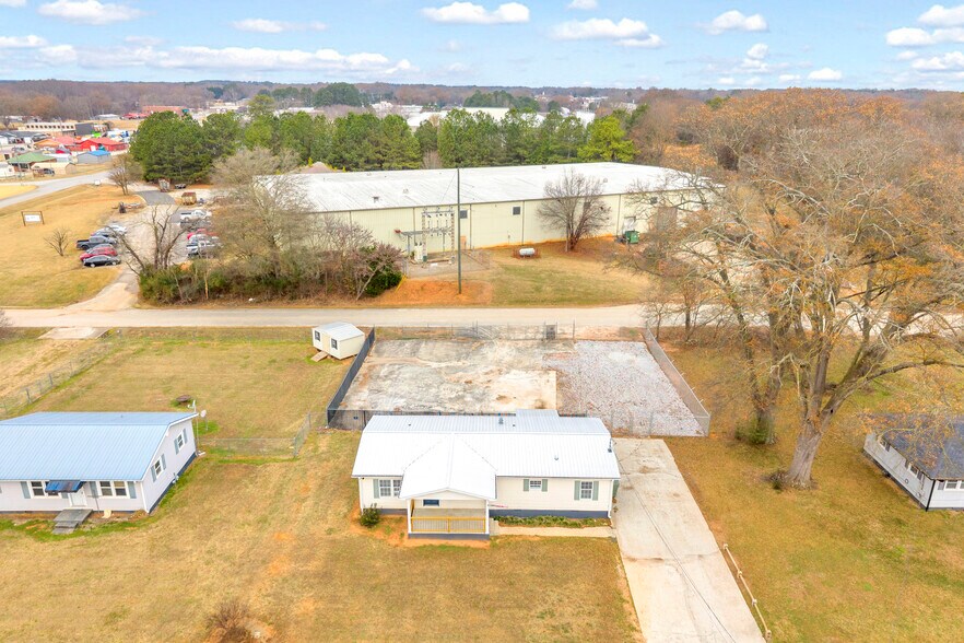 More Photos Of 38 maurice Way, Lavonia Office For Lease