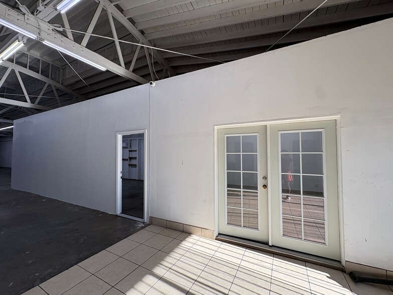 More Photos Of 533 E 31st St, Los Angeles Warehouse For Lease