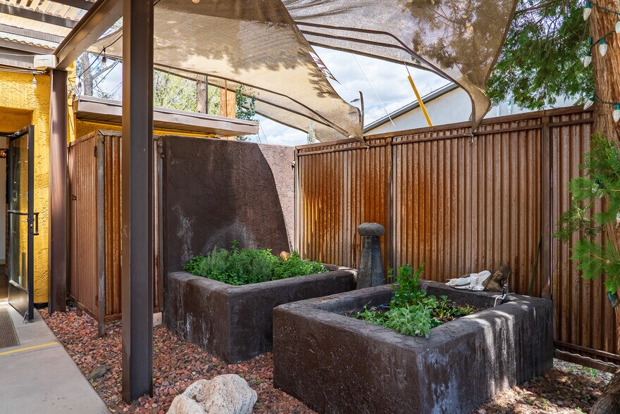 More Photos Of 102 E Pima St, Cottonwood Restaurant For Sale