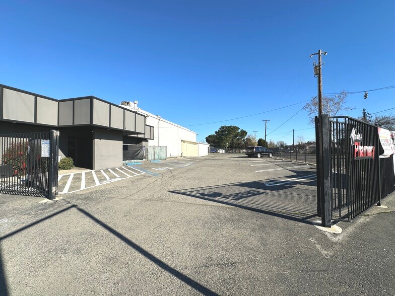 More Photos Of 4979 Olivehurst Ave, Olivehurst General Retail For Sale