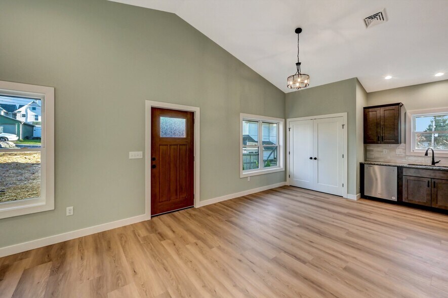 More Photos Of , Scranton Multifamily For Sale