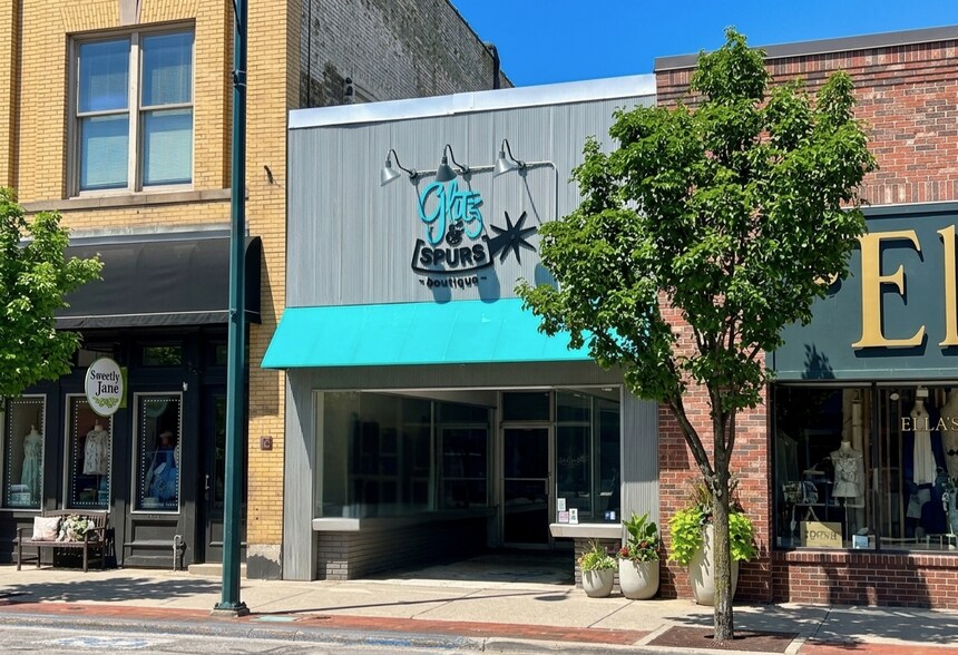 More Photos Of 207 E Front St, Traverse City General Retail For Sale