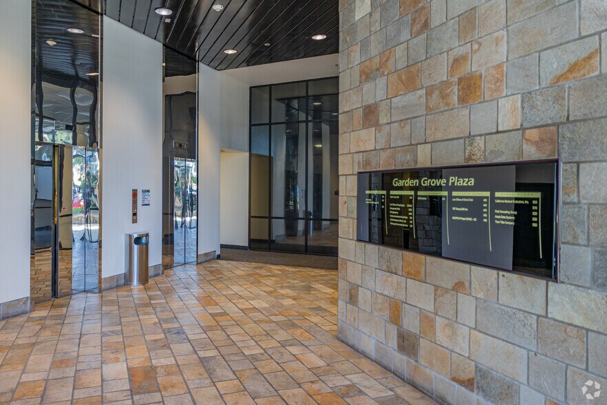 More Photos Of 12966 Euclid St, Garden Grove Office For Lease