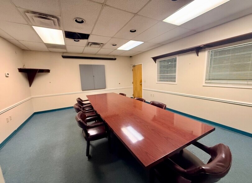 More Photos Of 4211 Highway Ave, Jacksonville Warehouse For Sale