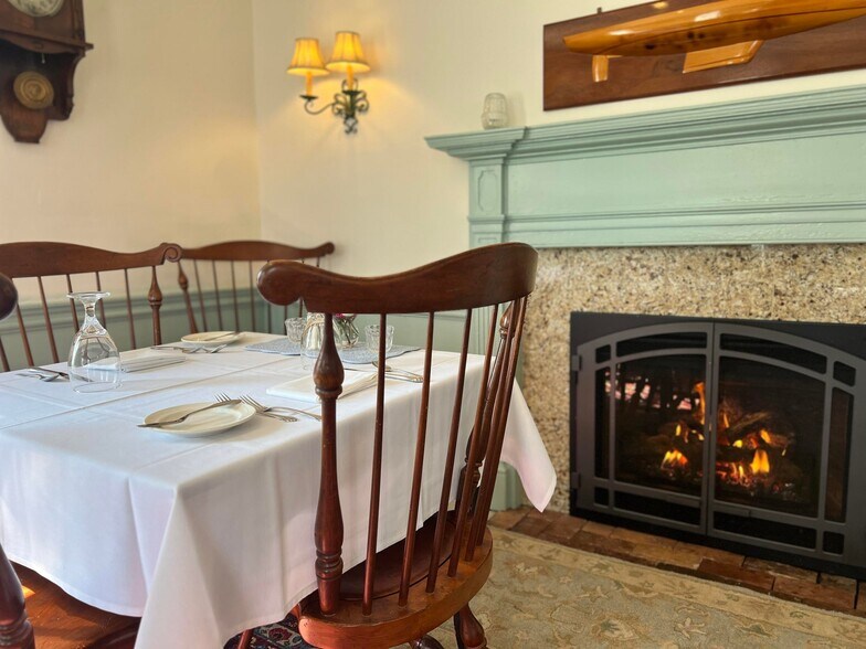 More Photos Of 33 Tenney Hl, Blue Hill Restaurant For Sale