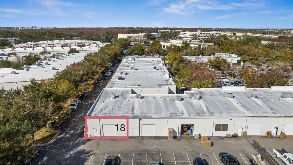 More Photos Of 8810 Commodity Cir, Orlando Showroom For Lease