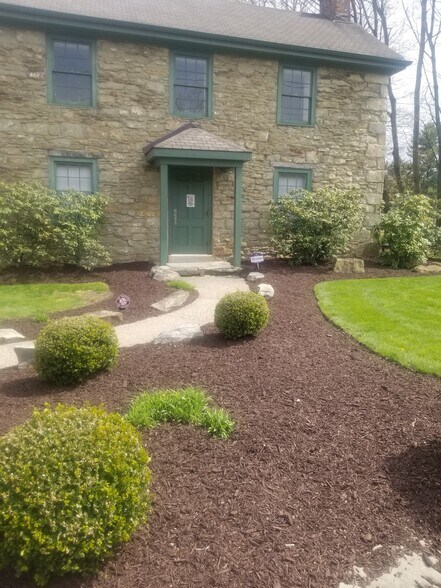 More Photos Of 4068 Mt Royal Blvd, Allison Park Medical For Lease