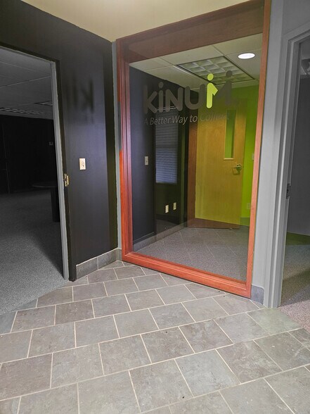 More Photos Of 3600 Brecksville Rd, Richfield Light Distribution For Lease