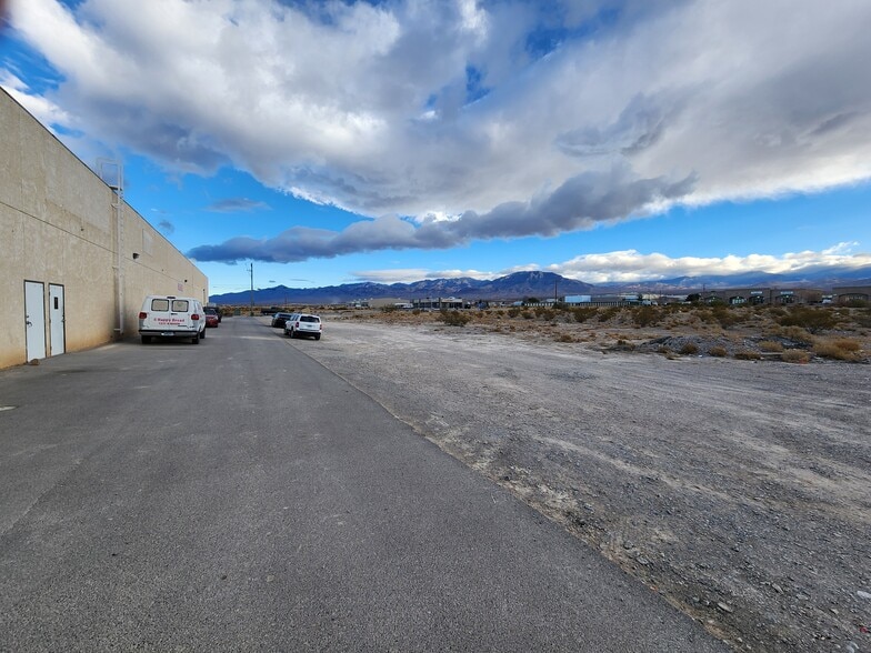 More Photos Of 1231 E Basin Ave, Pahrump Restaurant For Lease