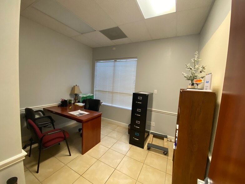 More Photos Of 3531 S Town Center Blvd, Sugar Land Medical For Lease