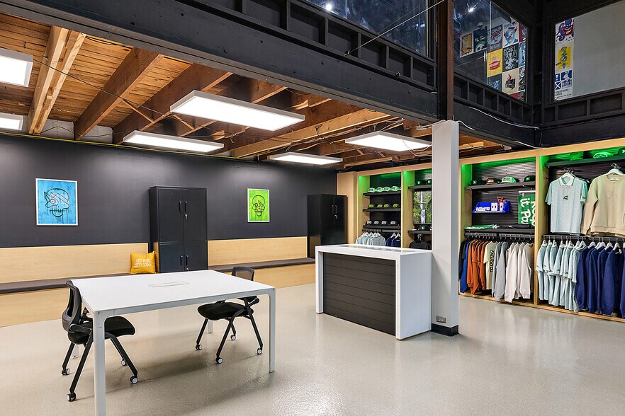 More Photos Of 22007 Woodward Ave, Ferndale Loft Creative Space For Sale