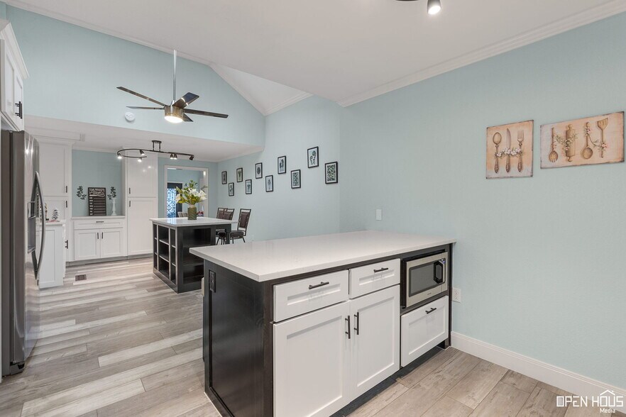 More Photos Of 405 W Gilbert St, Henrietta Hospitality For Sale