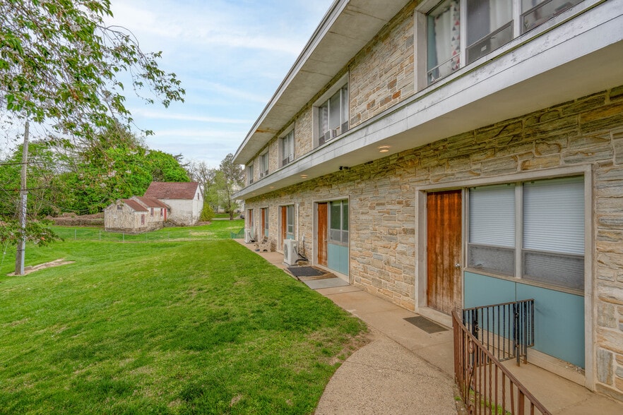 More Photos Of 521 Welsh Rd, Philadelphia Specialty For Sale