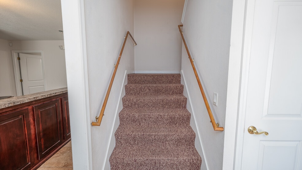 More Photos Of 6460 Justice Ave, Milton Office For Lease