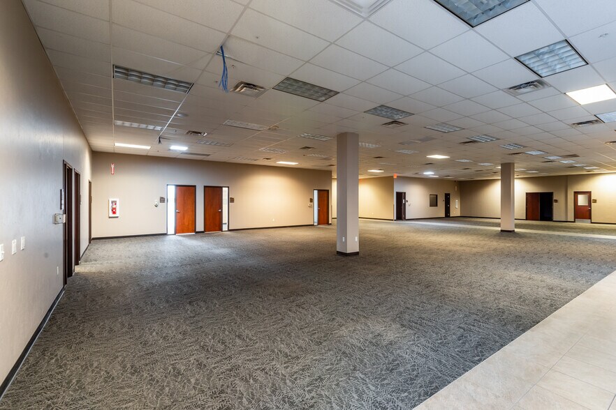 More Photos Of 354 S Highway 92, Sierra Vista Office For Lease