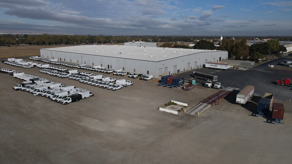 More Photos Of 400 Gandy Dancer Dr, Tracy Manufacturing For Lease