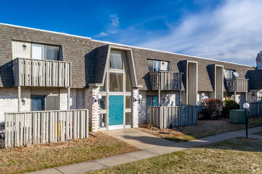 More Photos Of 3730 SW Plaza Dr, Topeka Apartments For Sale