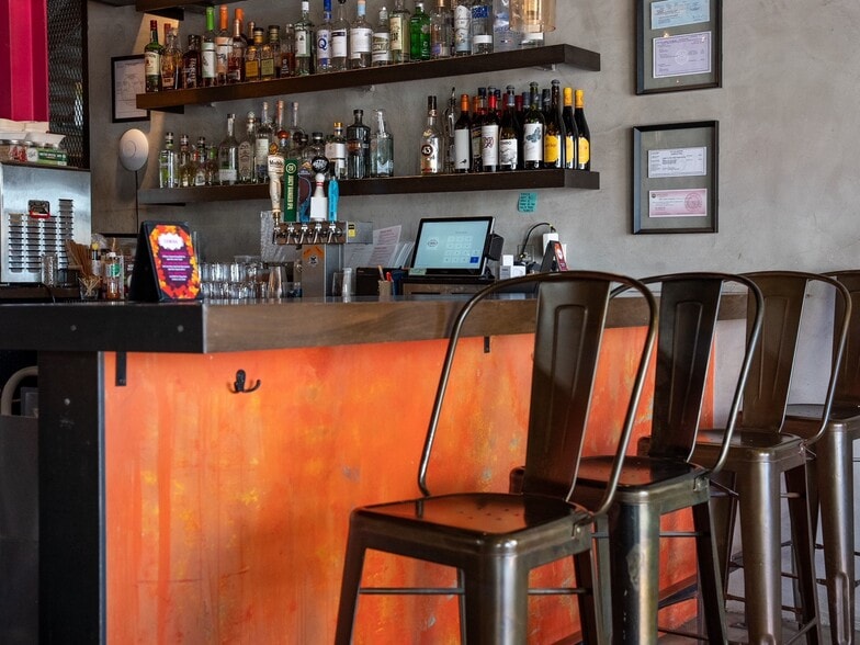 More Photos Of 2501 Dallas St, Aurora General Retail For Lease