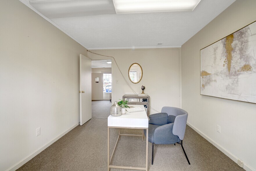 More Photos Of 7297 US-29, Falls Church Office For Sale