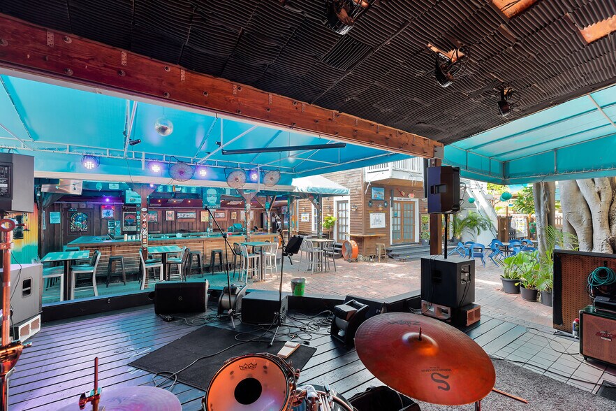 More Photos Of 4 Charles St, Key West Specialty For Lease