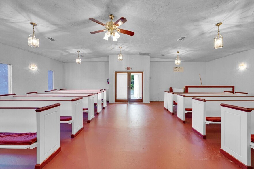 More Photos Of 323 M L King, Macclenny Religious Facility For Sale