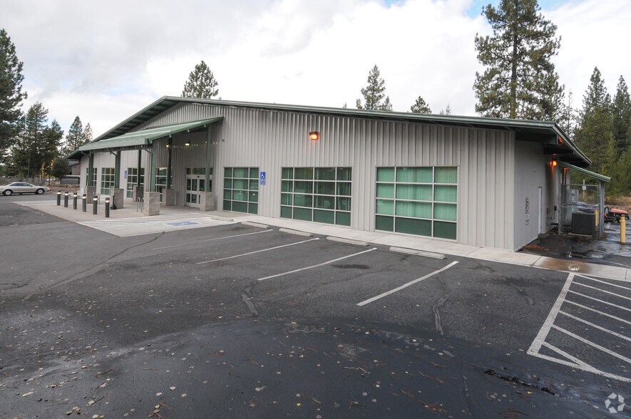 More Photos Of 56857 Enterprise Dr, Sunriver General Retail For Lease