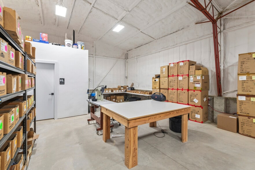 More Photos Of 8829 Lake Shore Dr, Nampa Industrial For Sale