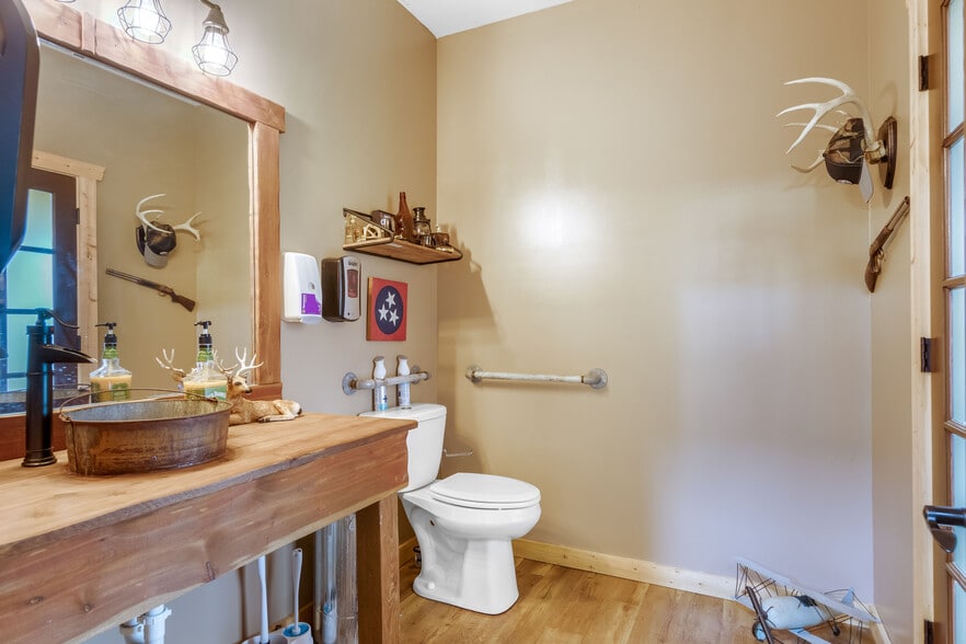 More Photos Of 1049 Oregon Rd, Lascassas Specialty For Sale