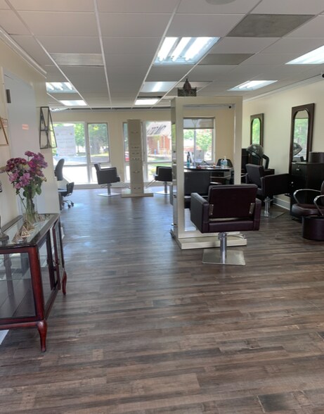 More Photos Of 6721 Curran St, McLean Storefront Retail Office For Lease