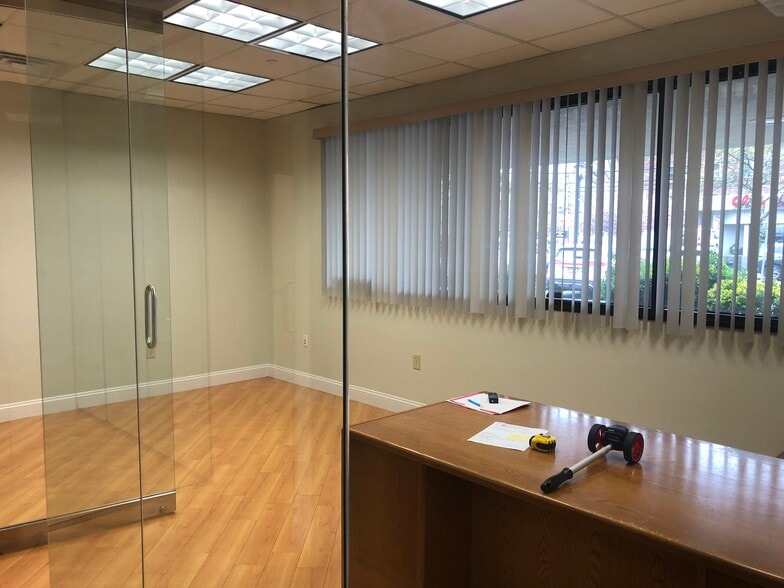More Photos Of 45 Essex St, Millburn Bank For Lease
