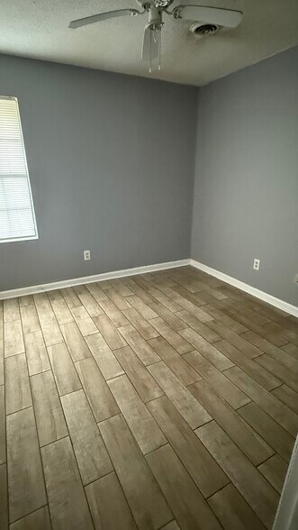 More Photos Of 111 Taylor Dr, Lexington Multifamily For Sale