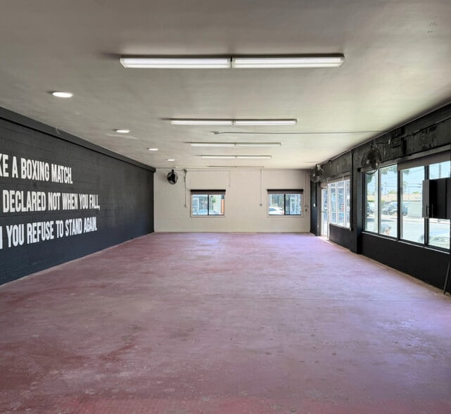 More Photos Of 3201 Santa Monica Blvd, Santa Monica Freestanding For Lease