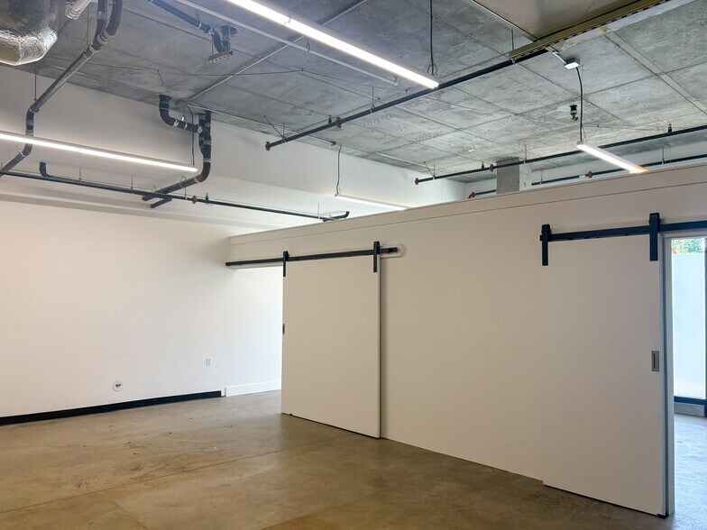 More Photos Of 4252 SE Belmont St, Portland Apartments For Lease