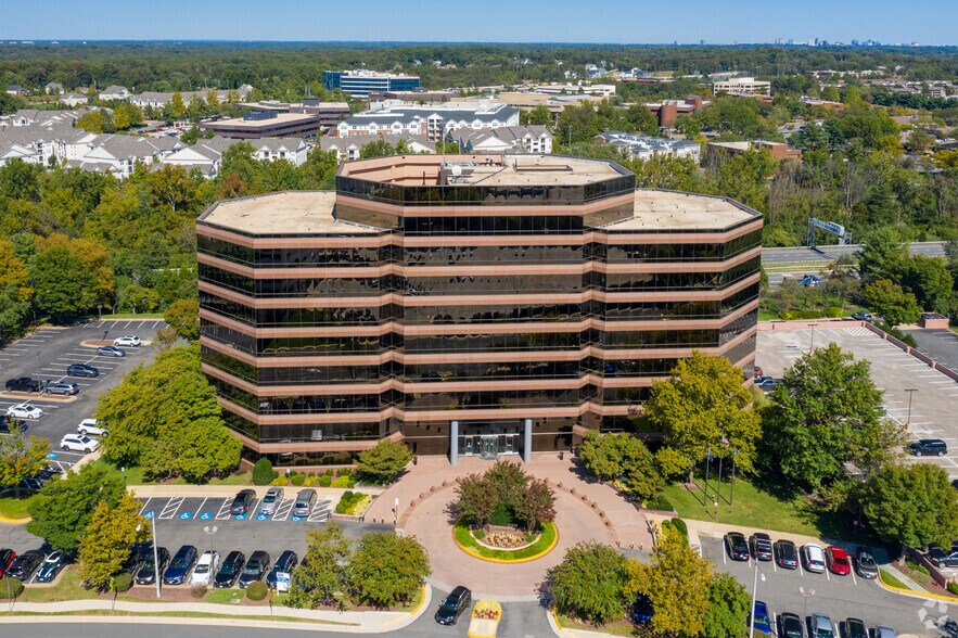 More Photos Of 11350 Random Hills Rd, Fairfax Office For Lease