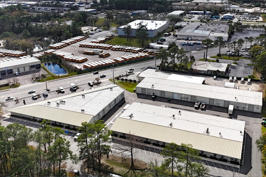 More Photos Of 5121 Bowden Rd, Jacksonville Light Manufacturing For Lease