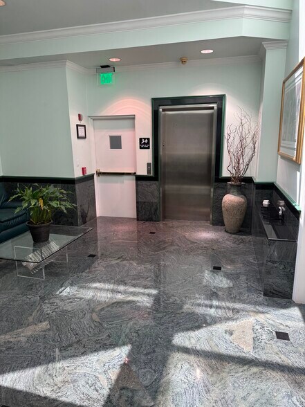 More Photos Of 3500 N 28th Ter, Hollywood Office For Sale